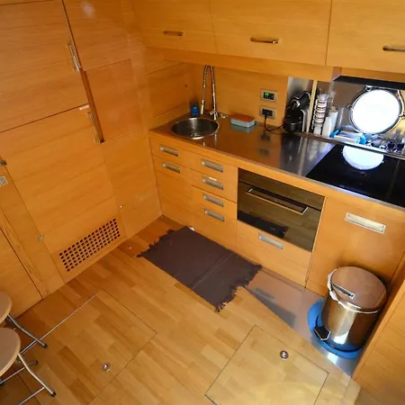 船屋 Layla Yacht *